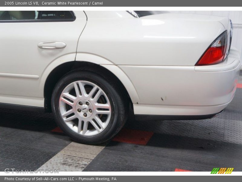 Ceramic White Pearlescent / Camel 2005 Lincoln LS V8