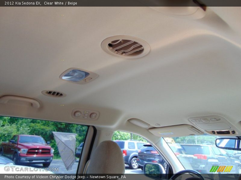 Clear White / Beige 2012 Kia Sedona EX