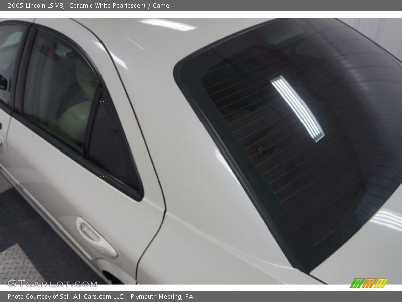 Ceramic White Pearlescent / Camel 2005 Lincoln LS V8