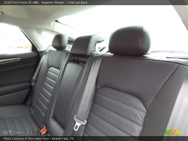 Magnetic Metallic / Charcoal Black 2016 Ford Fusion SE AWD