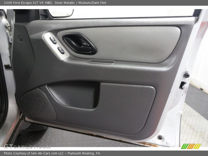 Silver Metallic / Medium/Dark Flint 2006 Ford Escape XLT V6 4WD
