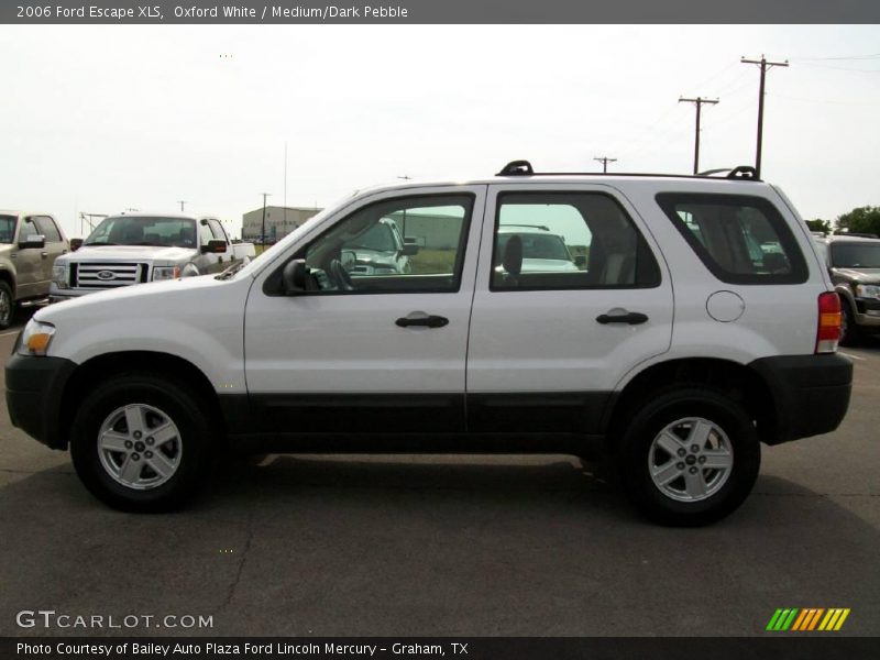 Oxford White / Medium/Dark Pebble 2006 Ford Escape XLS