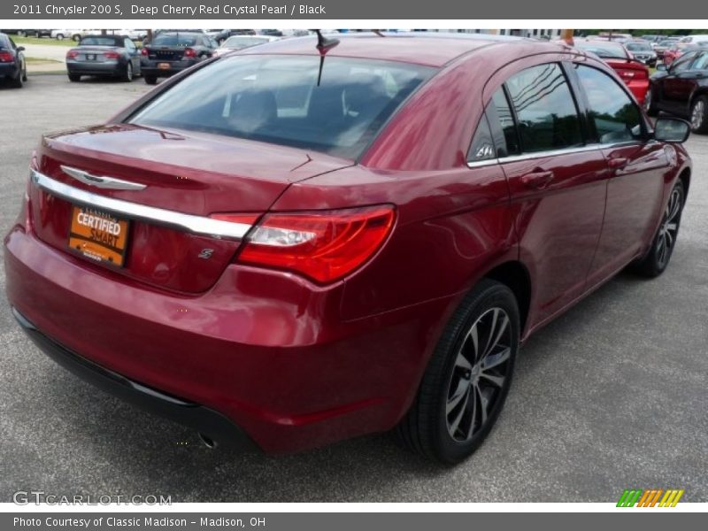 Deep Cherry Red Crystal Pearl / Black 2011 Chrysler 200 S