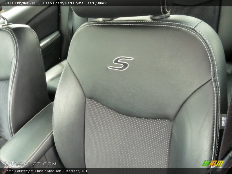 Deep Cherry Red Crystal Pearl / Black 2011 Chrysler 200 S