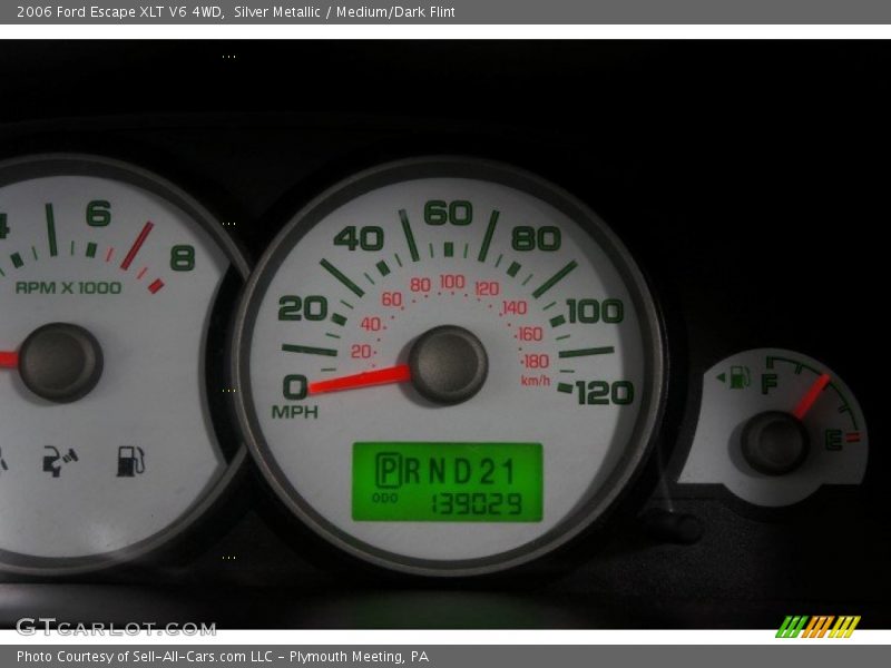 Silver Metallic / Medium/Dark Flint 2006 Ford Escape XLT V6 4WD