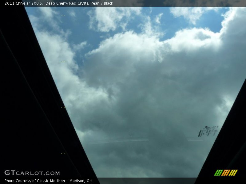 Deep Cherry Red Crystal Pearl / Black 2011 Chrysler 200 S