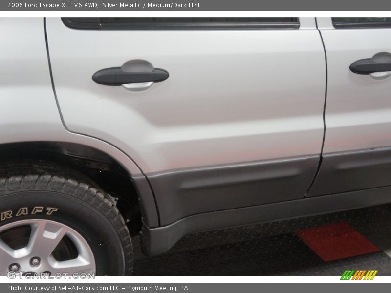 Silver Metallic / Medium/Dark Flint 2006 Ford Escape XLT V6 4WD