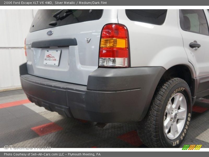 Silver Metallic / Medium/Dark Flint 2006 Ford Escape XLT V6 4WD