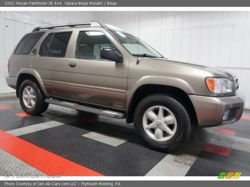 Sahara Beige Metallic / Beige 2002 Nissan Pathfinder SE 4x4