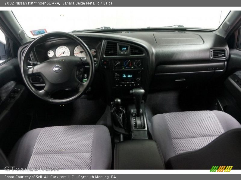 Sahara Beige Metallic / Beige 2002 Nissan Pathfinder SE 4x4