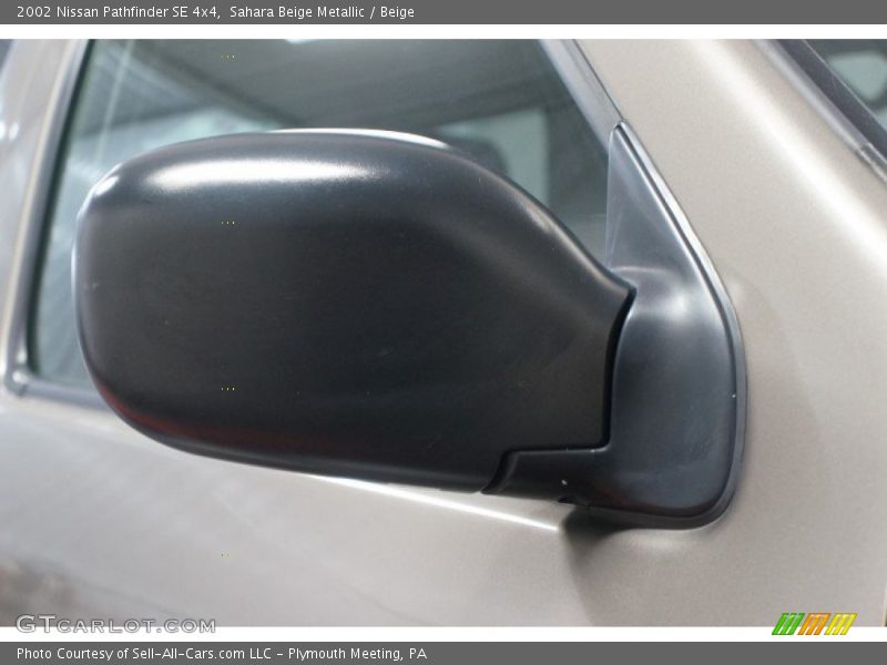 Sahara Beige Metallic / Beige 2002 Nissan Pathfinder SE 4x4