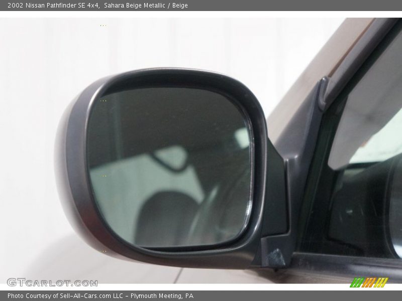 Sahara Beige Metallic / Beige 2002 Nissan Pathfinder SE 4x4