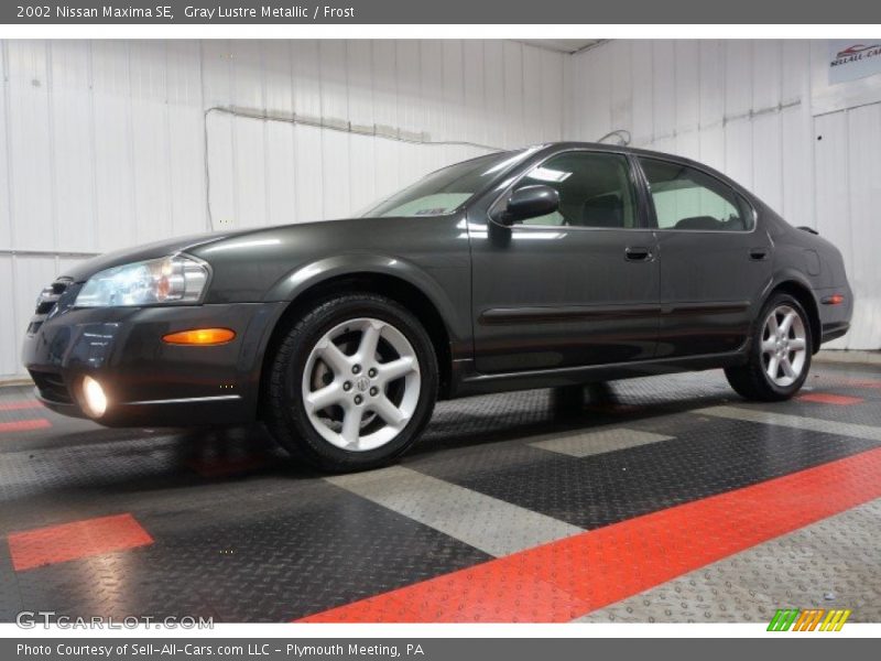 Front 3/4 View of 2002 Maxima SE