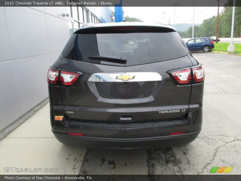 Tungsten Metallic / Ebony 2015 Chevrolet Traverse LT AWD