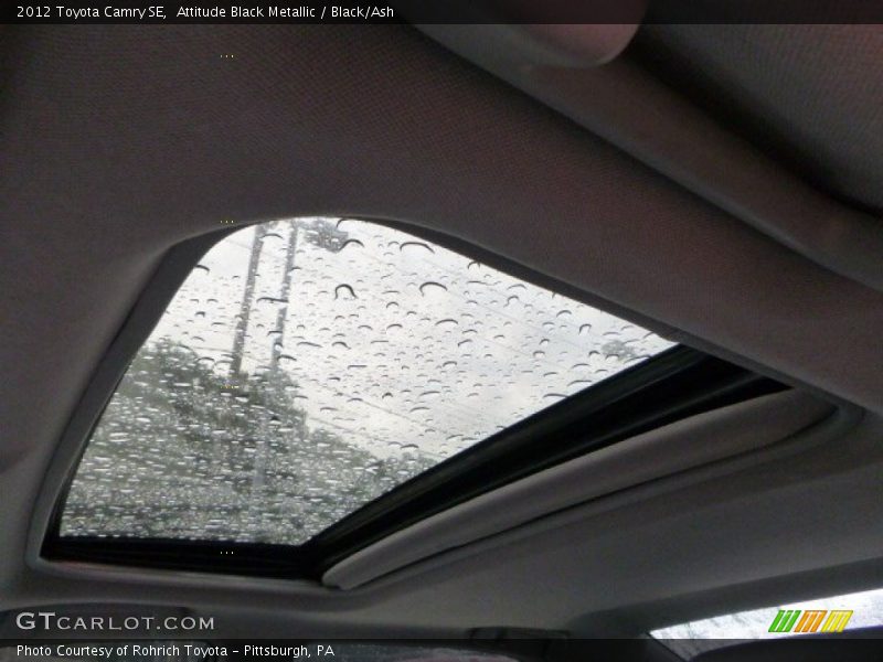 Attitude Black Metallic / Black/Ash 2012 Toyota Camry SE