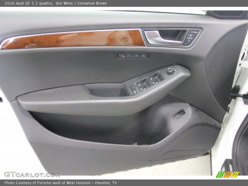 Ibis White / Cinnamon Brown 2010 Audi Q5 3.2 quattro