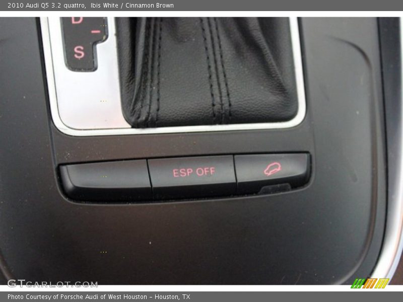 Ibis White / Cinnamon Brown 2010 Audi Q5 3.2 quattro