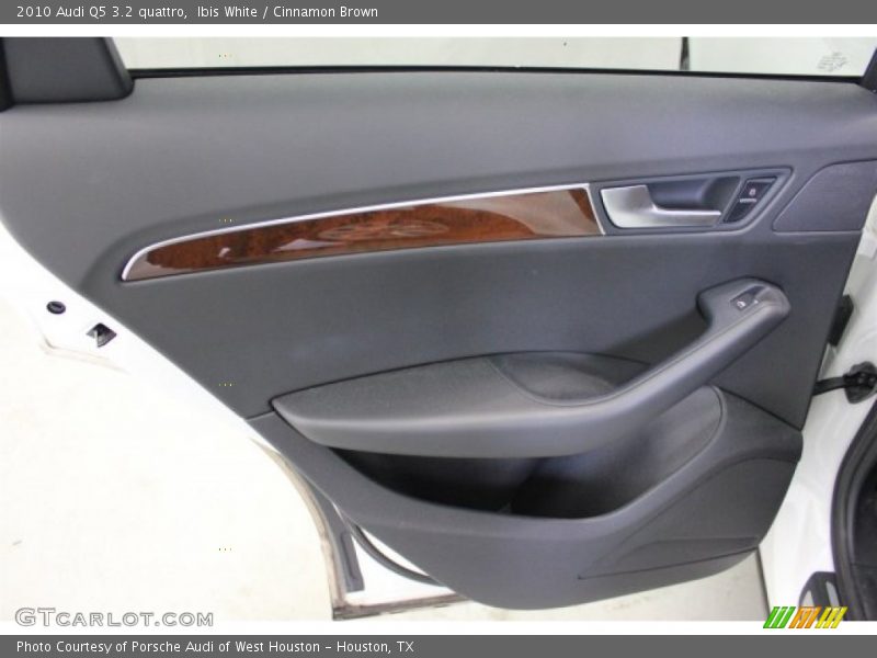 Ibis White / Cinnamon Brown 2010 Audi Q5 3.2 quattro