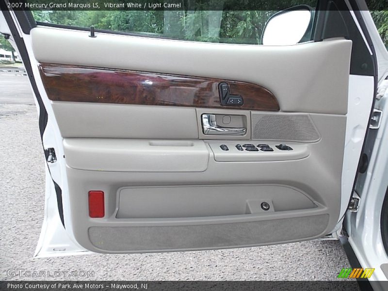 Door Panel of 2007 Grand Marquis LS