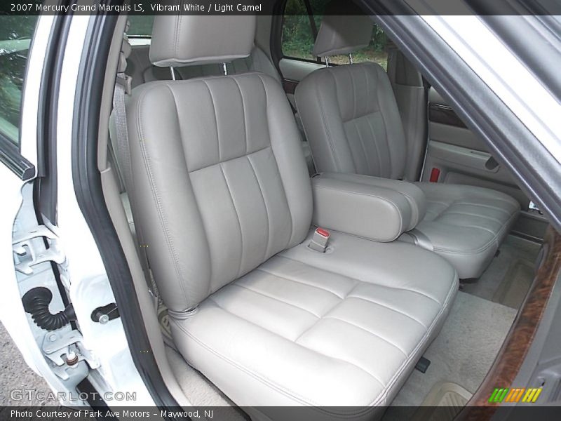Front Seat of 2007 Grand Marquis LS