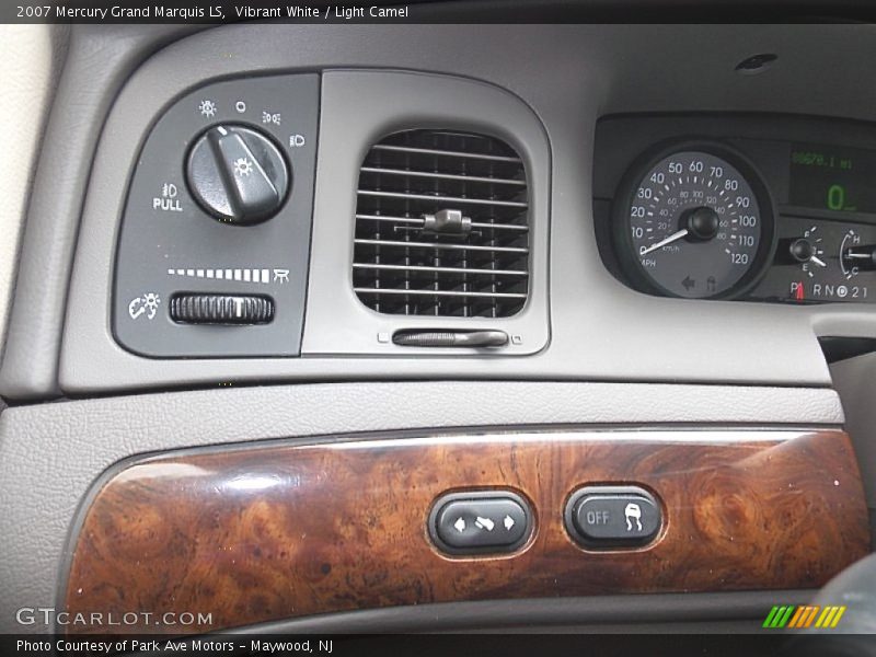 Controls of 2007 Grand Marquis LS