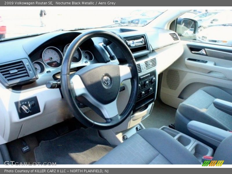 Nocturne Black Metallic / Aero Grey 2009 Volkswagen Routan SE