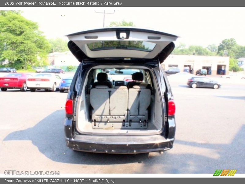 Nocturne Black Metallic / Aero Grey 2009 Volkswagen Routan SE