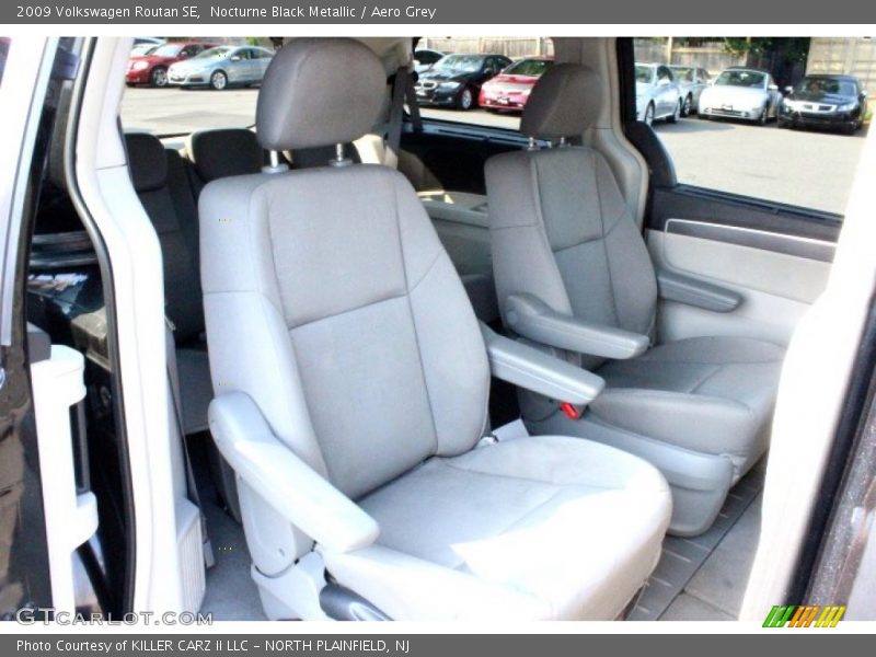 Nocturne Black Metallic / Aero Grey 2009 Volkswagen Routan SE