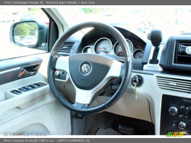 Nocturne Black Metallic / Aero Grey 2009 Volkswagen Routan SE