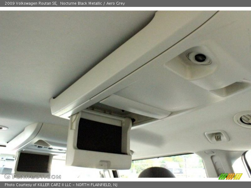Nocturne Black Metallic / Aero Grey 2009 Volkswagen Routan SE