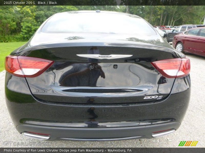 Black / Black 2015 Chrysler 200 S