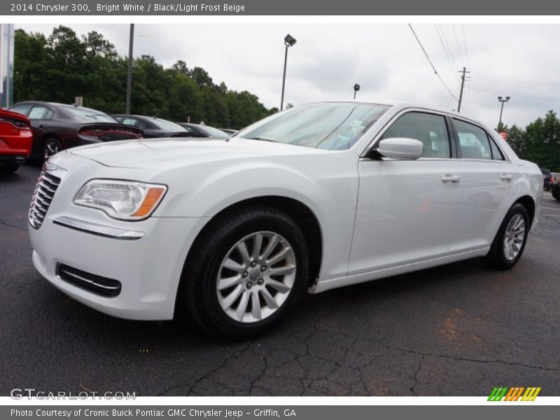 Bright White / Black/Light Frost Beige 2014 Chrysler 300