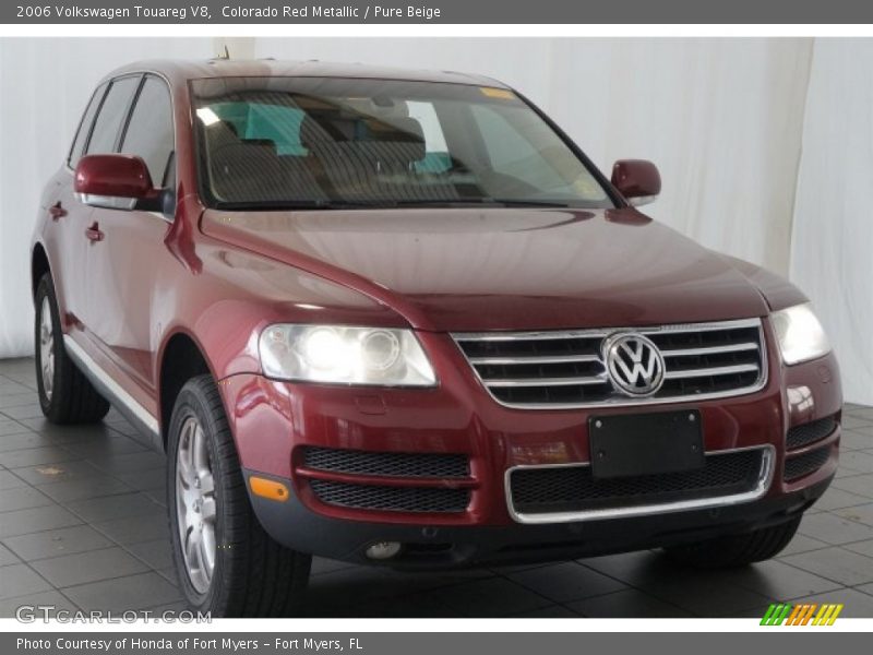 Front 3/4 View of 2006 Touareg V8