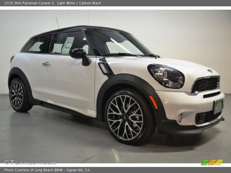 Light White / Carbon Black 2015 Mini Paceman Cooper S