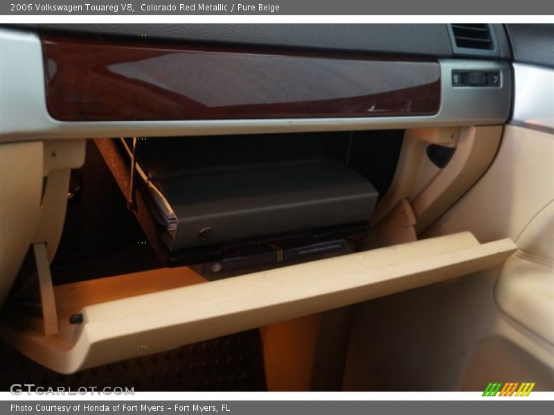 Colorado Red Metallic / Pure Beige 2006 Volkswagen Touareg V8