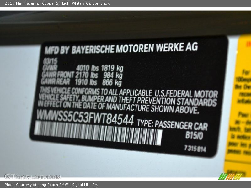 Light White / Carbon Black 2015 Mini Paceman Cooper S