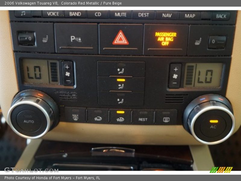Colorado Red Metallic / Pure Beige 2006 Volkswagen Touareg V8