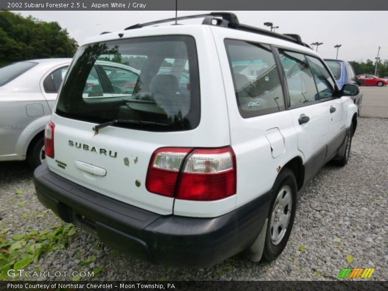 Aspen White / Gray 2002 Subaru Forester 2.5 L