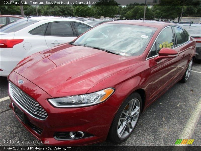Front 3/4 View of 2016 Fusion Titanium