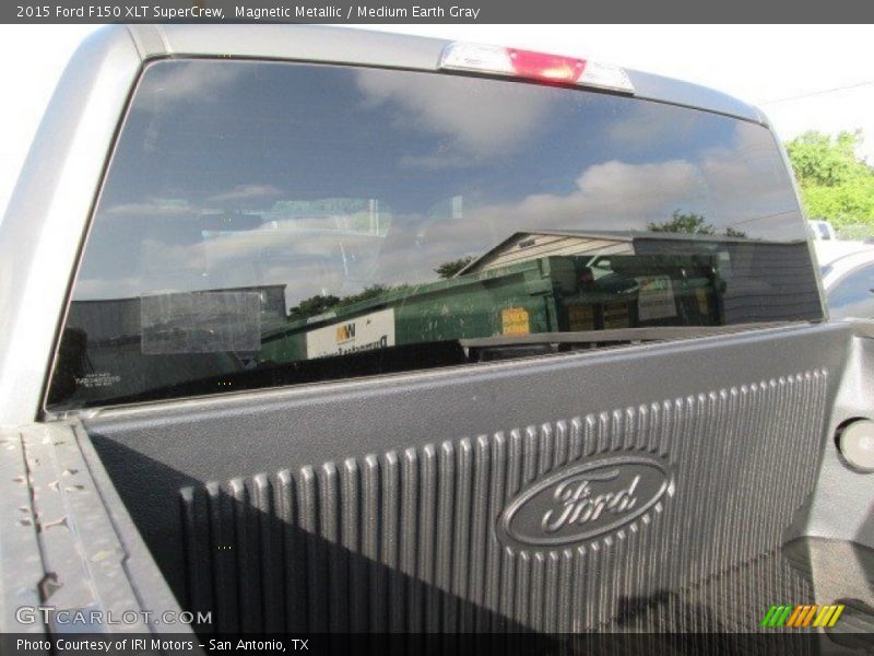 Magnetic Metallic / Medium Earth Gray 2015 Ford F150 XLT SuperCrew