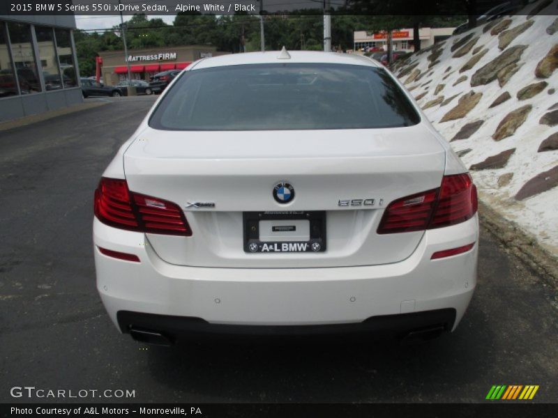 Alpine White / Black 2015 BMW 5 Series 550i xDrive Sedan