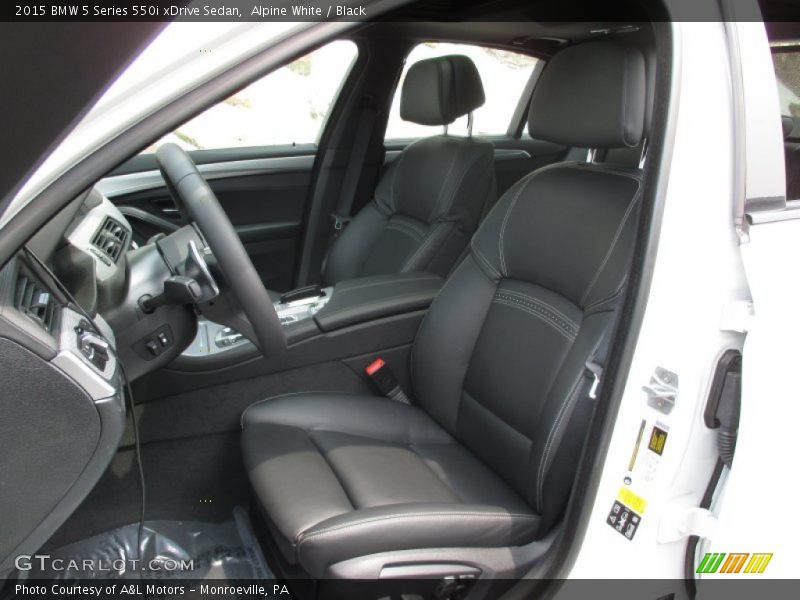 Alpine White / Black 2015 BMW 5 Series 550i xDrive Sedan