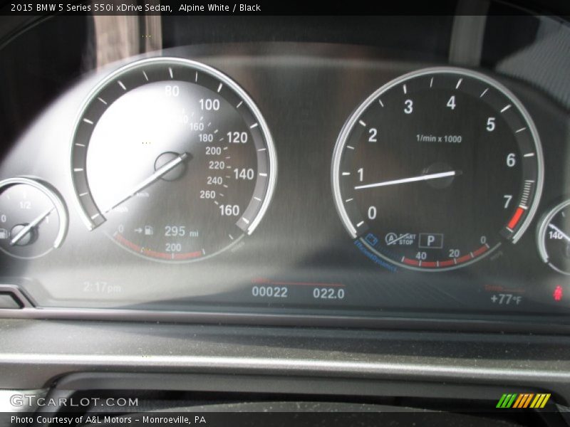 Alpine White / Black 2015 BMW 5 Series 550i xDrive Sedan
