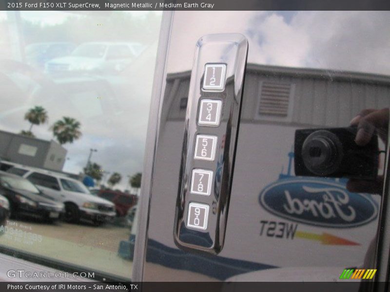 Magnetic Metallic / Medium Earth Gray 2015 Ford F150 XLT SuperCrew