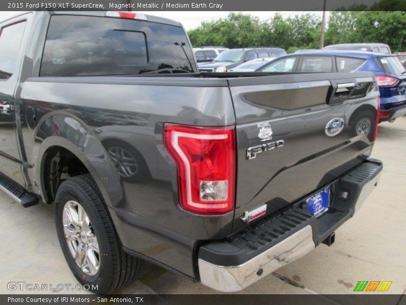 Magnetic Metallic / Medium Earth Gray 2015 Ford F150 XLT SuperCrew