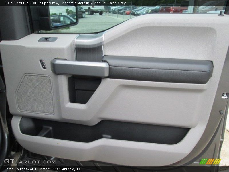 Magnetic Metallic / Medium Earth Gray 2015 Ford F150 XLT SuperCrew