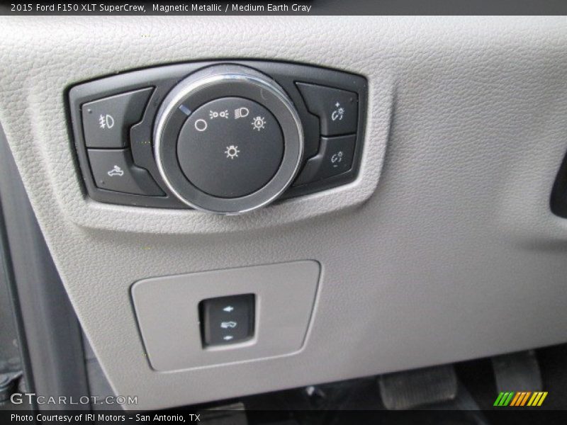 Magnetic Metallic / Medium Earth Gray 2015 Ford F150 XLT SuperCrew
