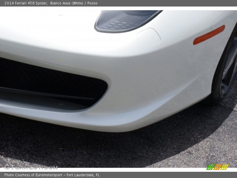 Bianco Avus (White) / Rosso 2014 Ferrari 458 Spider