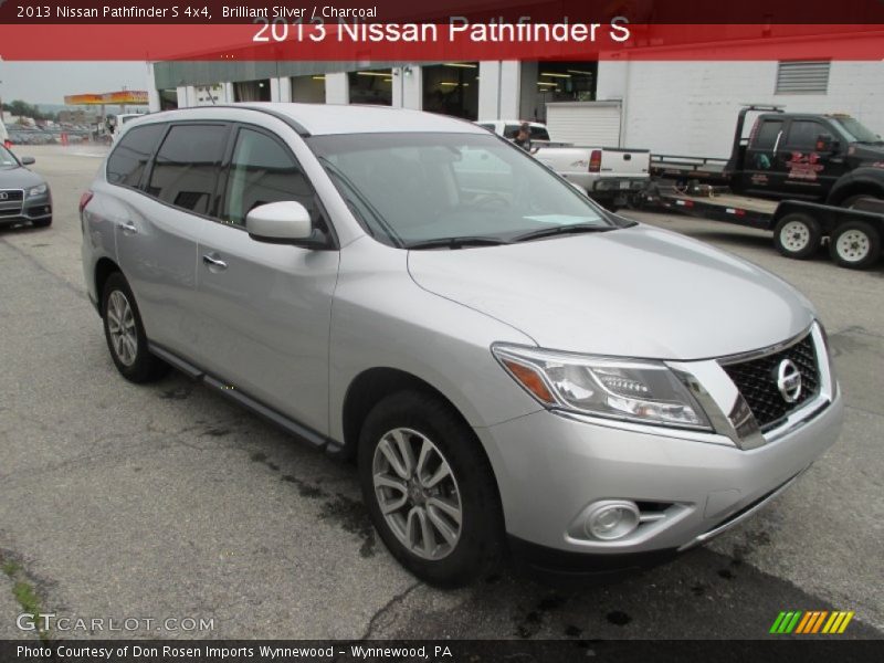 Brilliant Silver / Charcoal 2013 Nissan Pathfinder S 4x4