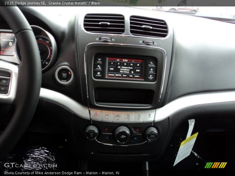 Granite Crystal Metallic / Black 2015 Dodge Journey SE